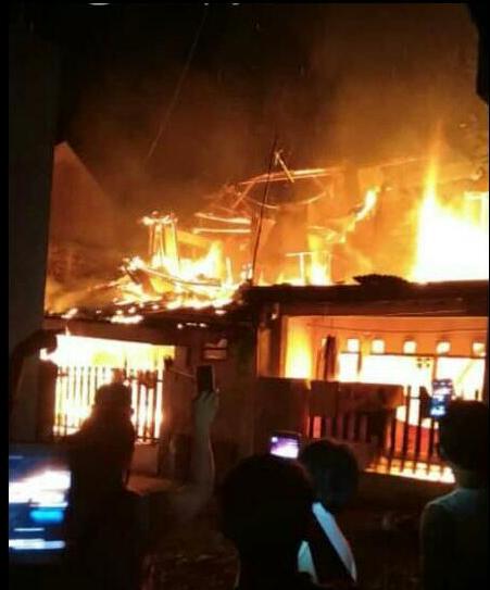 Si Jago Merah Luluh Lantahkan Bangunan Kontrakan di Tajur Bogor